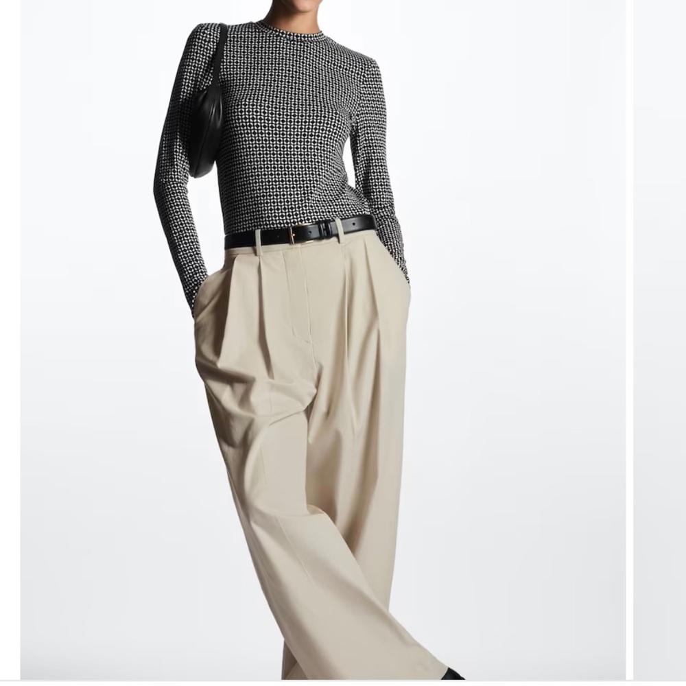 COS SECOND-SKIN LONG-SLEEVED TOP NWT - Picture 2 of 8